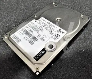 IC35L146UCDY10 07N8808 IBM 146GB 10K 8MB Ultra320 80-Pin 3.5" SCSI Hard Drive