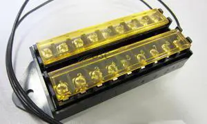 8 Way Terminal Block Bus Bar With 18AWG Power Lead and Cover, Splits 1 Input to 8 Out