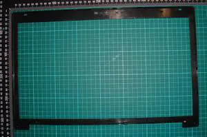 HP EliteBook 8770w 17.3 LCD Front Bezel 688763-001