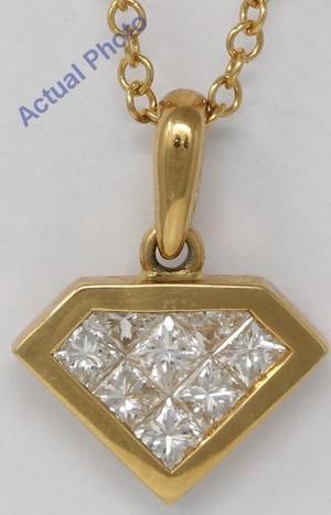 18k Yellow Gold Princess Invisibly Set Diamond shape classic pendant set with & kite shape (0.79 ct, H, VS)