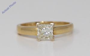 18k Yellow Gold Princess Cut Classic modern square diamond engagement ring (1.02 Ct, M Color, VS2 Clarity)