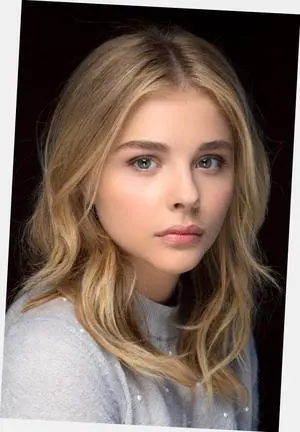 Chloe Grace Moretz Poster 24"x36" 24x36