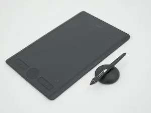 Wacom Intuos Pro Medium Digital Graphic Drawing Tablet A5 PTH-660