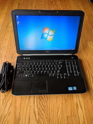 DELL Latitude E5520 Intel Core i7 2620M 2.70Gz 8GB RAM 250GB SSD WIFI Bluetooth DVDRW 15.6" HD Screen Numeric Keyboard Working Battery AC Adapter
