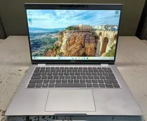 DELL Latitude 5320 Touchscreen Intel Core i5 11th Gen 1145G7 2.60Gz 8GB RAM 512GB SSD Webcam Bluetooth Backlit Keyboard 13.3" 1920 x 1080 Intel Iris Xe Graphics Windows 11 Pro 64-bit