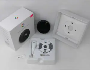 Nest T3018US Smart Learning Wi-Fi Programmable Thermostat, 3rd Gen, - Mirror Black (Like New)