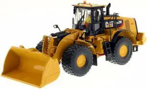 CAT Caterpillar 982M Wheel Loader with Operator "High Line Series" 1/50 Diecast Model by Diecast Masters