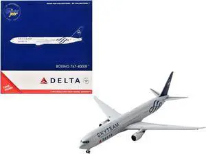 Boeing 767-400ER Commercial Aircraft "Delta Air Lines Skyteam" Gray Metallic w/Blue 1/400 Diecast Model Airplane by GeminiJets
