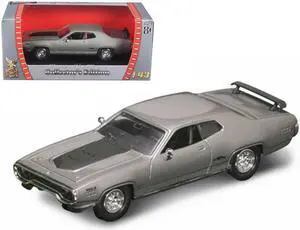 1971 Plymouth GTX 440 6 Pack Silver 1/43 Diecast Model Car by Road Signature