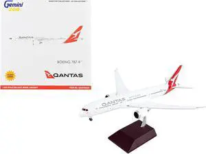 Boeing 787-9 Commercial Aircraft w/Flaps Down White with Red Tail "Gemini 200" Series 1/200 Diecast Model Airplane by GeminiJets