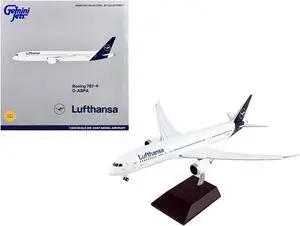 Boeing 787-9 Commercial Aircraft w/Flaps Down White w/Blue Tail "Gemini 200" Series 1/200 Diecast Model Airplane by GeminiJets