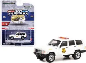 2000 Jeep Cherokee White "US Secret Service Police" Washington DC "Hot Pursuit" Special Ed 1/64 Diecast Model Car by Greenlight