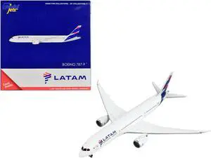 Boeing 787-9 Commercial Aircraft "LATAM Airlines" White with Blue Tail 1/400 Diecast Model Airplane by GeminiJets