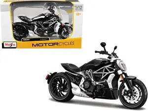 Ducati X Diavel S Black 1/12 Diecast Motorcycle Model by Maisto