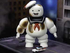 "Ghostbusters" 6" Stay Puft Marshmallow Man Figure with Nano Ecto-1 Car Diorama Set "Ghostbusters" (1984) Movie Model by Jada