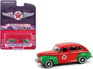 1948 Ford Fordor Super Deluxe "Texaco" Red with Green Fenders "Texaco Special Edition" 1/64 Diecast Model Car by Greenlight