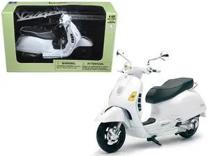 Vespa GTS 300 Super White Motorcycle 1/12 by New Ray