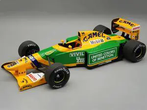 Benetton B192 #19 Michael Schumacher Winner F1 "Belgian GP" (1992) "Mythos Series" with Case 1/18 Model Car by Tecnomodel