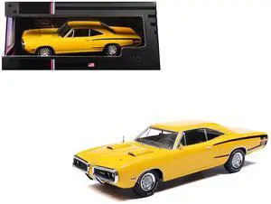 1970 Dodge Coronet Super Bee Yellow with Black Stripes 1/43 Diecast Model by IXO Models 1970 Dodge Coronet Super Bee Yellow with Black Stripes 1/43 Diecast Model by IXO Models