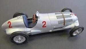 Mercedes W125 #2 Hermann Lang 1937 GP Donington Limited to 1000pc Worldwide 1/18 Diecast Model Car by CMC