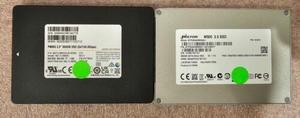MIXED LOT OF 2 960GB 2.5" SATA SSD Solid State Drive