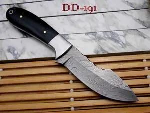 9 Inches long full tang Hand Forged Damascus steel custom made hunting Knife Bull horn scale with bolster 4" blade cow hide leather sheath