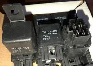 YART-1A-12DM (804-1A-12V-30A) Relay 4pins 1Pcs