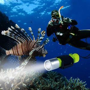 Werleo 1100 Lumen CREE XM-L T6 Professional Diving Flashlight Bright LED Submarine Light Scuba Safety Lights Waterproof Underwater Lighting High Lumen Torch for Outdoor Under water Sports