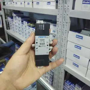FESTO CPE18-M2H-5JS-QS-10 163783 Air Solenoid Valve New