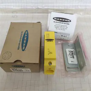 BANNER  Q853E-B Photoelectric Sensor New