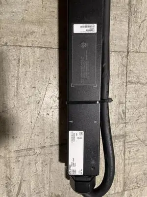 APC AP8861 Metered Rack PDU 5.7kW, 208V - 36 C13, 6 C19, & 2 120V 5-20R