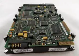 Maxtor Compaq 9.1Gb SCSI 80 Pin 10Krpm 3.5in HDD ( TN09J49B 142685-001 AD00932372  Maxtor Compaq )