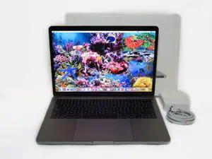 Apple Macbook Pro 13-inch 13.3" i7 2.5GHz / 8GB Ram / 512GB SSD / Mid 2017 (Space Gray)