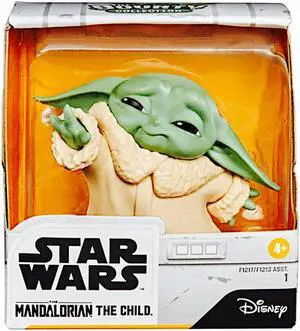 The Child (Baby Yoda) Force Moment Star Wars the Mandalorian Bounty Collection Figure 2.5"