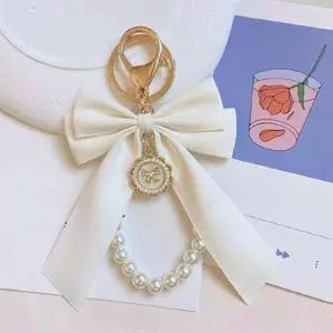 Faux Pearl Bow Keychain Cute Faux Pearl Bow Keychain Cute