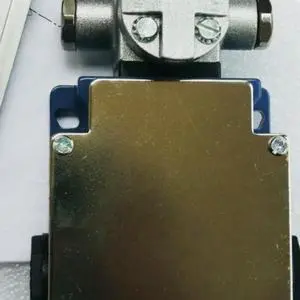 FOR 1PCS XCKMR54D1 Limit switch XCKMR FOR 1PCS XCKMR54D1 Limit switch XCKMR