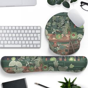 Cute Frog Mouse Pad with Wrist Rest Kawaii Green Decor Pain Relief Mat Ergonomic Mouse Pad for Desk Computer Keyboard Laptop Desk Decor Office Accessories for Girl Wrist Rest for Computer Keyboard.