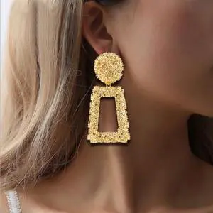 Metal Earrings Simple Geometric Embossed Floral Earrings Retro Fashion Personality Earrings (gold) Gold