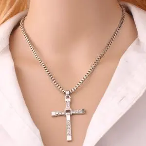 Fashion Rhinestone Cross Pendant Encrypted Box Necklace (Silver)