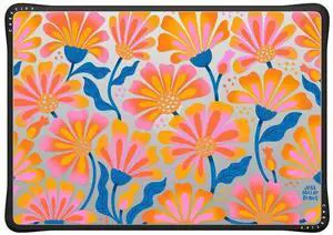 CASETiFY Impact MacBook Air 15" (M2-M4) Case [Cushioned Impact Corners/Scratch-Resistant/Anti-Slip Grip] - Lazy Daisy - Clear Black