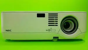NEC NP300 (DVI to HDMI) LCD Projector 2200 ANSI Lumens  Resolution MAX 1600x1200 w/Remote
