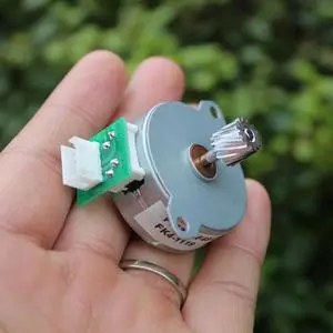 35 Stepper Motor PM35S 2-Phase 4-Wire Stepper Motor DIY Motor for Product Models Phase Resistance 19 Ohms Step Angle 18 Degrees