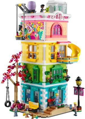 international version Friends Series 41748 Heartlake City Community Center Number of parts 1513 Suitable for age 9+ toy building blocks