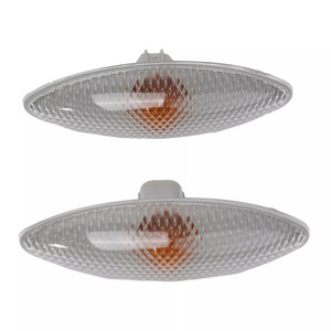 thumbnail image 2 of Set Of 2 Front Fender Reflectors For Mitsubishi Pajero Montero 2000-2003 | Left + Right Side Marker Lights 2 of 6