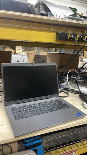 Dell Latitude 3440 - 14" HD Display, Intel Core i5-1335U 4.60GHz, 8GB RAM, 512GB SSD, Intel Iris Xe Graphics, Windows 11 Pro Dell Latitude 3440 - 14" HD Display, Intel Core i5-1335U 4.60GHz, 8GB RAM, 512GB SSD, Intel Iris Xe Graphics, Windows 11 Pro