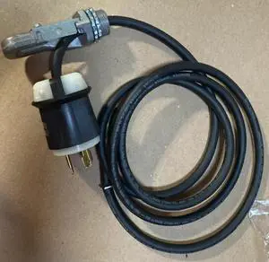 Hubbell CORD-UTB-C6HLP4-20A 6ft 277V 20A L7-20P Electrical Cord Cable Kit, for High Bay Luminaires 277 Volt Twist Loc Plug, 20A, 6 foot cord with Hook/Loop