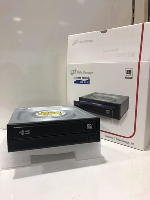 Hitachi HL DVD drive GH24NSD6 built-in desktop SATA serial port 24X high-speed driver Hitachi HL DVD drive GH24NSD6 built-in desktop SATA serial port 24X high-speed driver