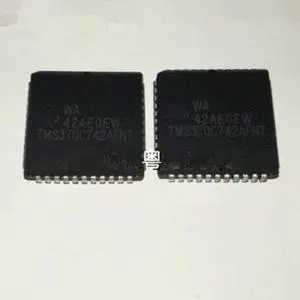 2PCS TMS370C742AFNT TMS370C742AFNTG4