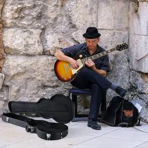 FstNiceTed Guitar Hard Case for Acoustic Guitar made of hard plywood wrapped in PU leather