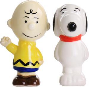 Peanuts Classical Pals Charlie Brown and Snoopy Figurine Salt and Pepper Shaker Set